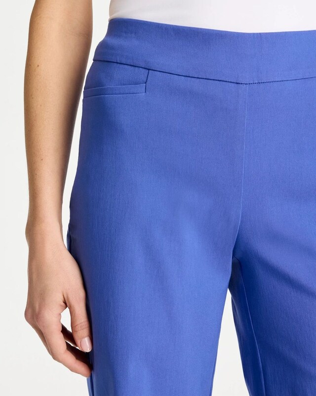 Brigitte Slim Shorts - image 4